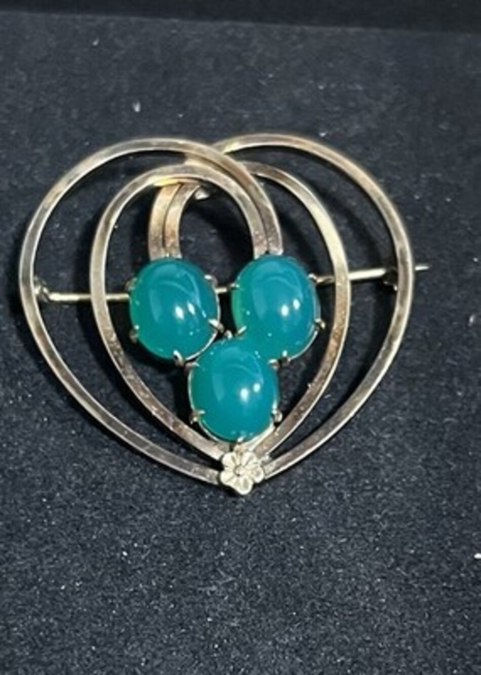 Vintage 12k Gf Heart Shaped Brooch With Green Cabochon Stones